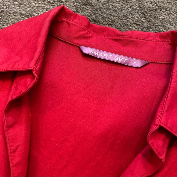 Red blouse - Picture 3 of 6